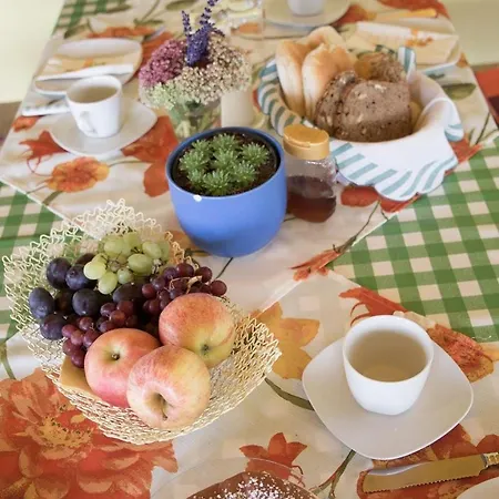 ベッド・アンド・ブレックファスト Obst- Und Weinbauernhof Bernhard *