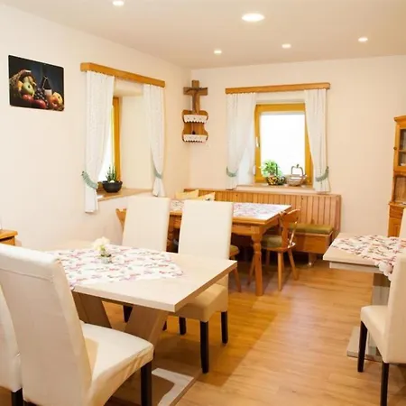 Obst- Und Weinbauernhof Bernhard