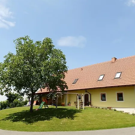 ベッド・アンド・ブレックファスト Obst- Und Weinbauernhof Bernhard